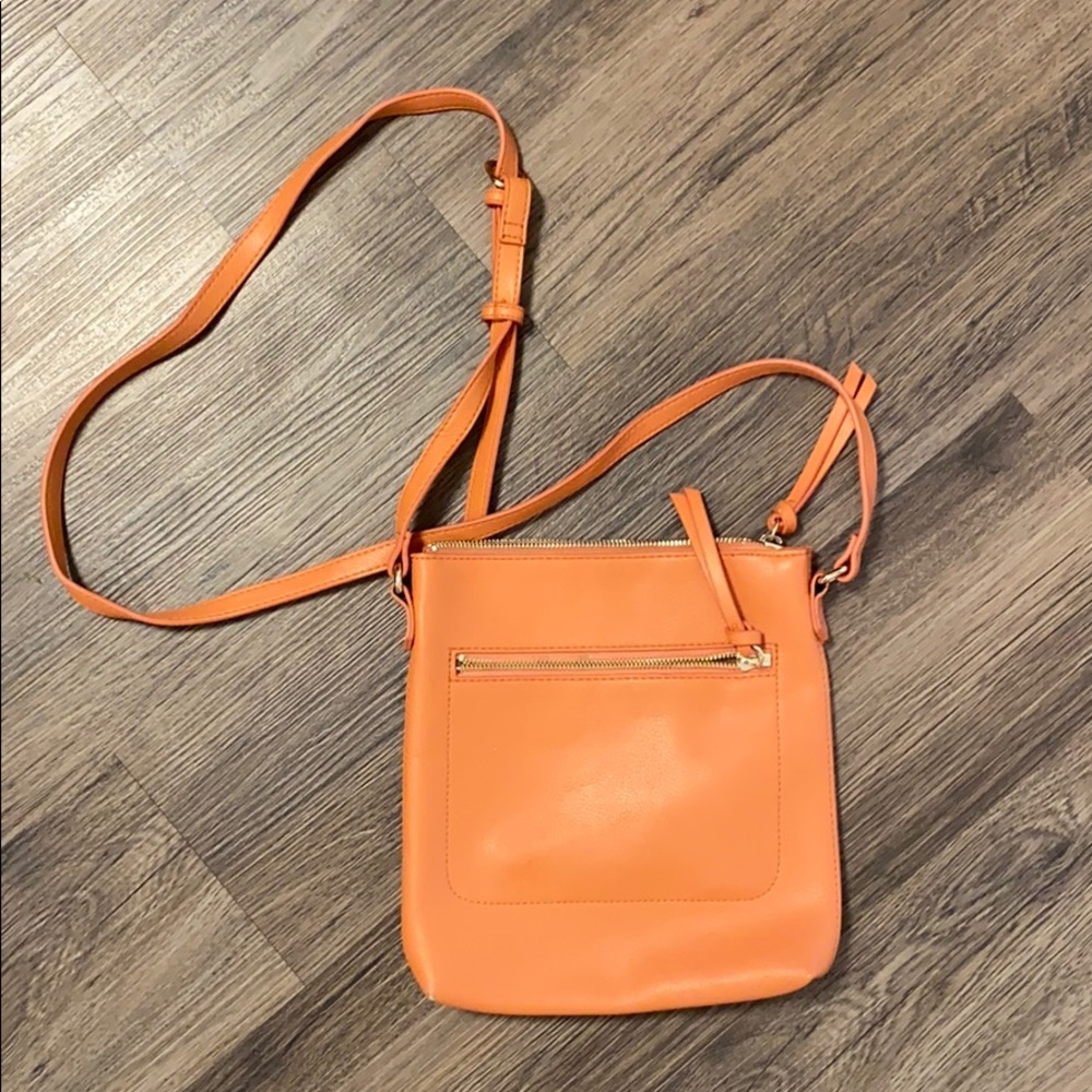 Coral crossbody